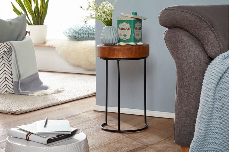 Angiv sidebord 28 cm - Træ / natur - Møbler - Borde - Aflastningsbord - Bakkebord & små borde