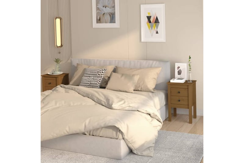 beBasic sengeborde 2 stk. 40x35x61,5cm massivt fyrretræ gyldenbrun - Brun - Møbler - Borde - Aflastningsbord - Sengebord