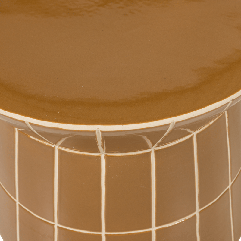 Dekorativt sidebord Plu 38 cm rundt - Honninggul - Møbler - Borde - Aflastningsbord - Lampebord