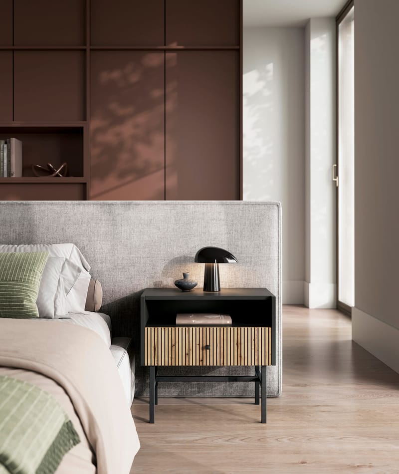 Francisca Natbord 55 cm - Sort/Eg - Møbler - Borde - Aflastningsbord - Sengebord