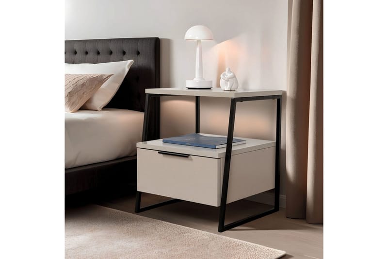 Kavilash sengebord 45 cm - Sand - Møbler - Borde - Aflastningsbord - Sengebord