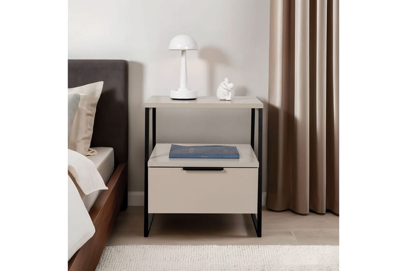 Kavilash sengebord 45 cm - Sand - Møbler - Borde - Aflastningsbord - Sengebord