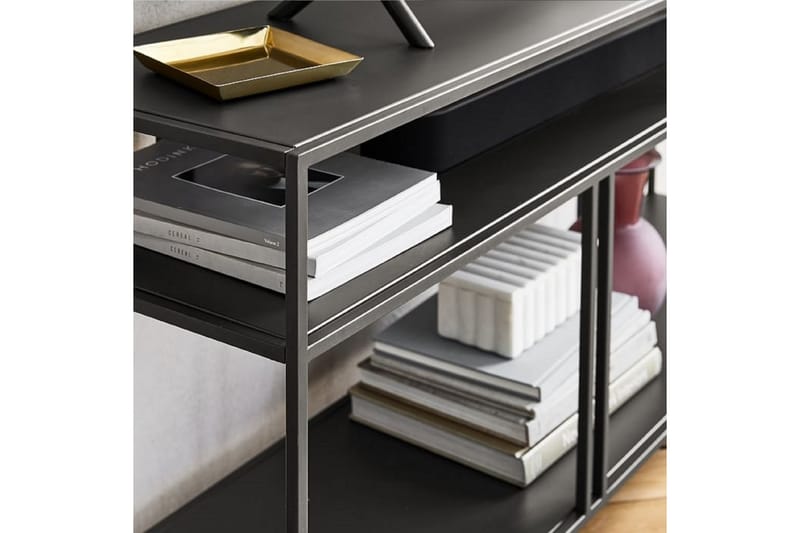 Hungirr Skænk 110 cm - Sort - Møbler - Borde - Aflastningsbord - Konsolbord & sidebord