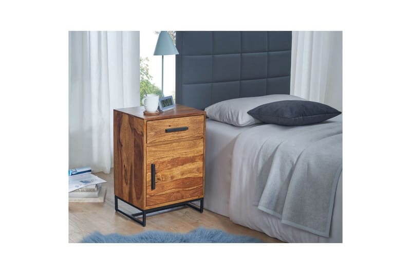 Natbord Wohnling Massivt træ til kontinentalsenge med 3 skuffer 1 dør landstil - Møbler - Borde - Aflastningsbord - Sengebord