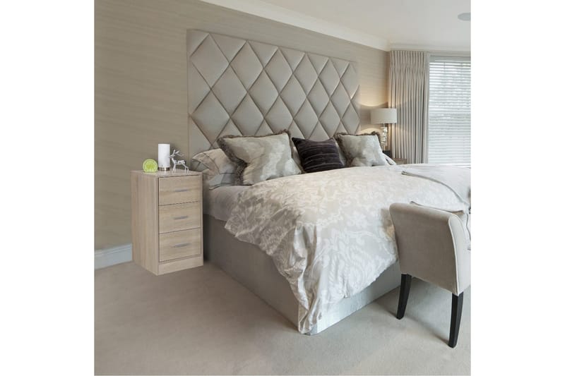 Natbord Wohnling til boksmadras, 68 cm høj og 3 skuffer i et moderne look Sonoma - Sonoma - Møbler - Borde - Aflastningsbord - Sengebord