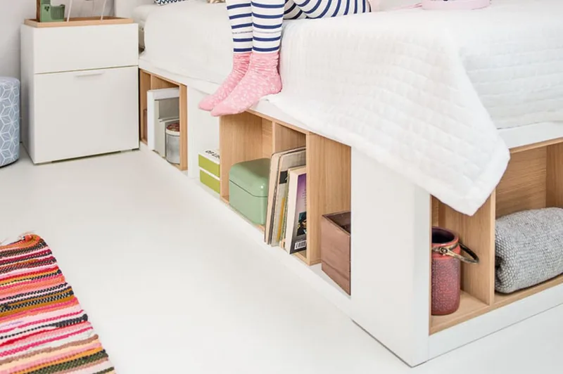 4You Sengebord 41 cm med Opbevaring Hvid/Natur - VOX - Møbler - Borde - Aflastningsbord - Sengebord