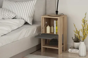 Homitis Sengebord 30 cm med Opbevaring Hylde + Låge - Egefarvet/Mørkegrå - Møbler - Borde - Aflastningsbord - Sengebord