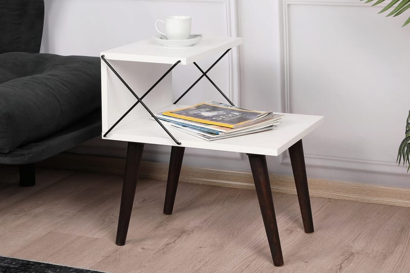 Kaysie Retro Sengebord 50 cm, Opbevaring med Hylder - Hvid - Møbler - Borde - Aflastningsbord - Sengebord