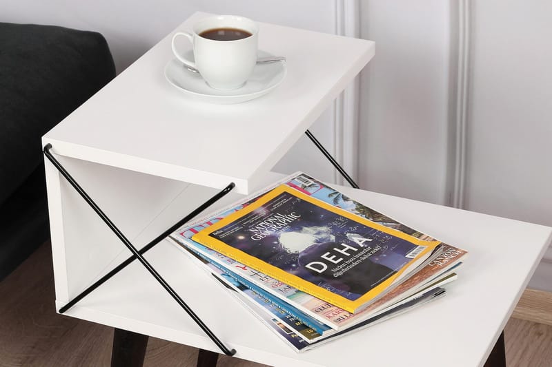 Kaysie Retro Sengebord 50 cm, Opbevaring med Hylder - Hvid - Møbler - Borde - Aflastningsbord - Sengebord