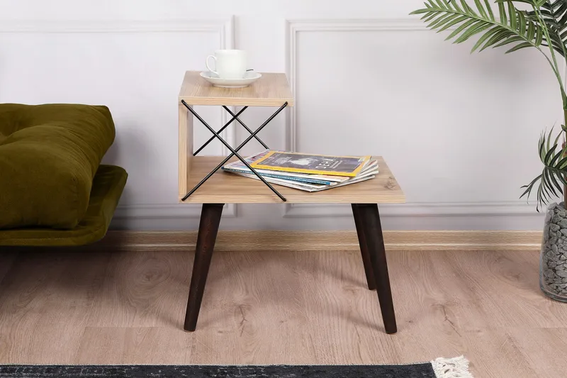 Kaysie Retro Sengebord 50 cm med Træ- og Egetræsudseende, Opbevaring med Hylder - Natur - Møbler - Borde - Aflastningsbord - Sengebord