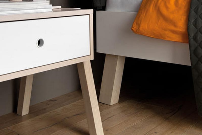 Spot Sengebord 58 cm med Opbevaring Skuffe Natur/Hvid - VOX - Møbler - Borde - Aflastningsbord - Sengebord