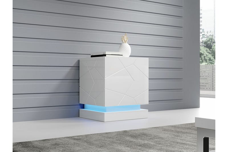 Strontian Sengebord 46 cm med Opbevaring og Hylder i Træ - Hvid - Møbler - Borde - Aflastningsbord - Sengebord