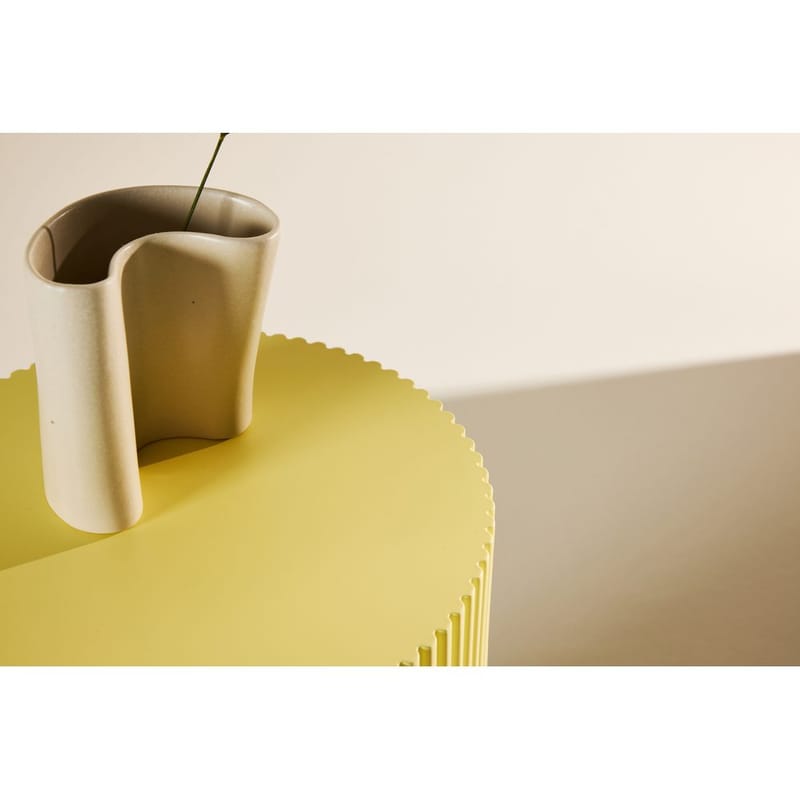 Sidebord Lenox - Gul - Møbler - Borde - Aflastningsbord - Lampebord