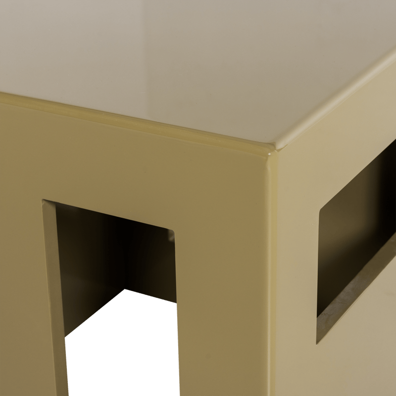 Sidebord Modern 40 cm - Honninggul - Møbler - Borde - Aflastningsbord - Lampebord