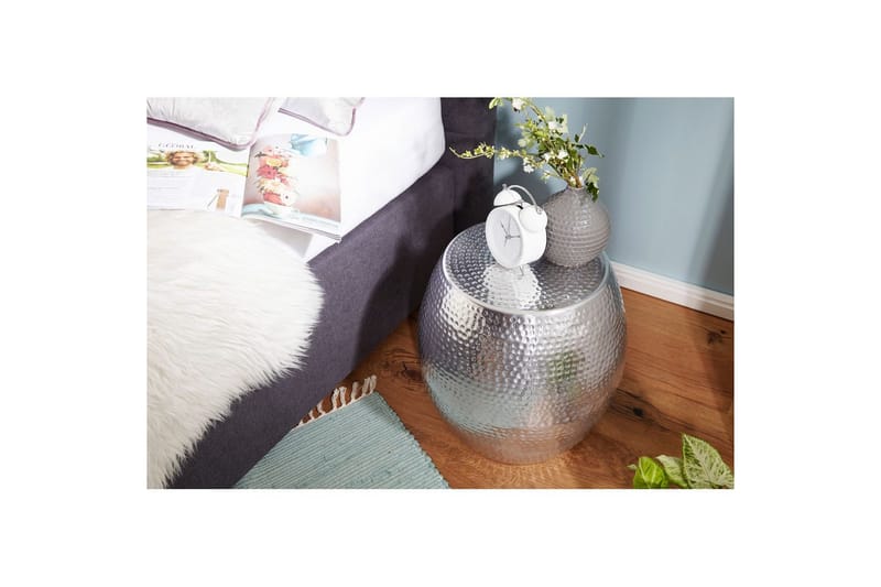 Sidebord Wohnling rund 30 cm, 42 cm høj, aluminium hamret look, orientalsk stil Sølv - Sølv - Møbler - Borde - Aflastningsbord - Lampebord