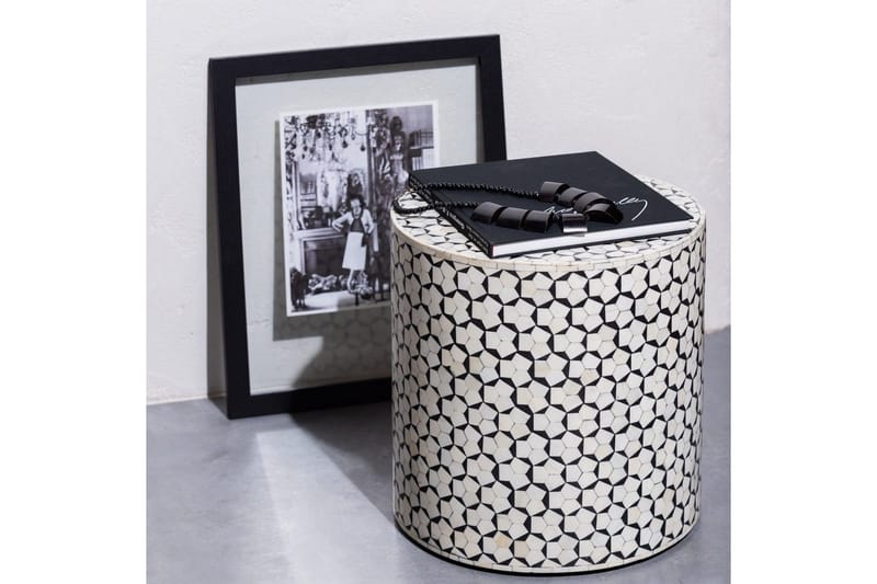 Sofabord Neva - Møbler - Borde - Aflastningsbord - Lampebord