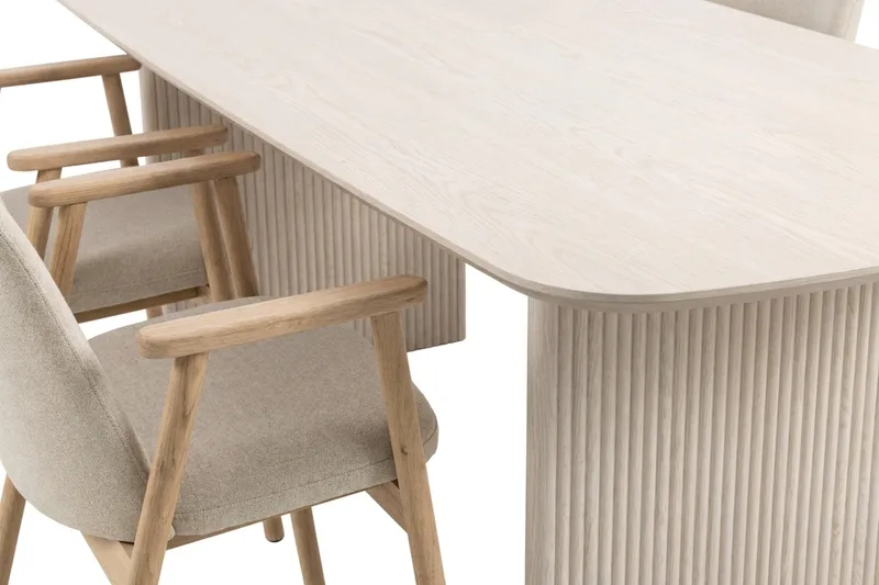 Alma spisebordssæt rektangulært 220 cm hvidlaseret med 6 Reciclar-spisestole - Hvidlaseret eg - Møbler - Borde - Spisebordssæt