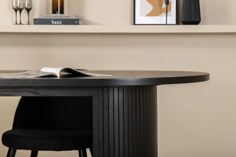 Bianca Spisebordssæt 200 cm Oval med 4 Velvet Stole - Svart - Møbler - Borde - Spisebordssæt