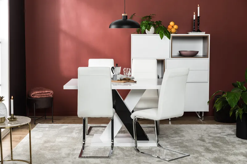Cesi Spisebordssæt 140 cm med 4 Cibus Stole - Hvid/Sort/Sort PU/Krom - Møbler - Borde - Spisebordssæt