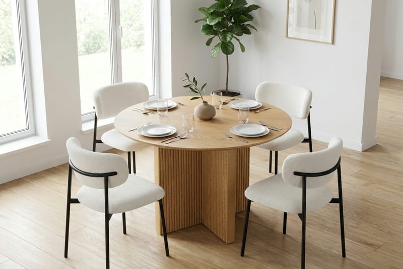Edda spisegruppe rund 110 cm eg med 4 Lucy spisestole - Eg - Møbler - Borde - Spisebordssæt