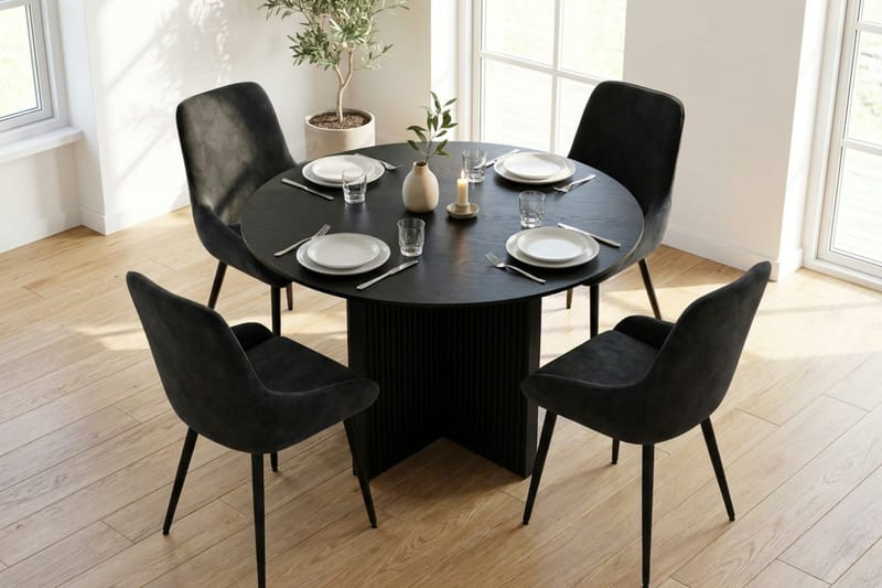 Edda spisegruppe rund 110 cm Sort med 4 Alsarp spisestole - Sort - Møbler - Borde - Spisebordssæt