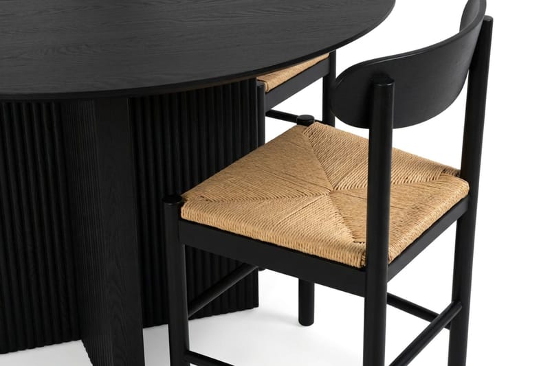 Edda spisegruppe rund 110 cm sort med 4 Malte spisestole - Møbler - Borde - Spisebordssæt