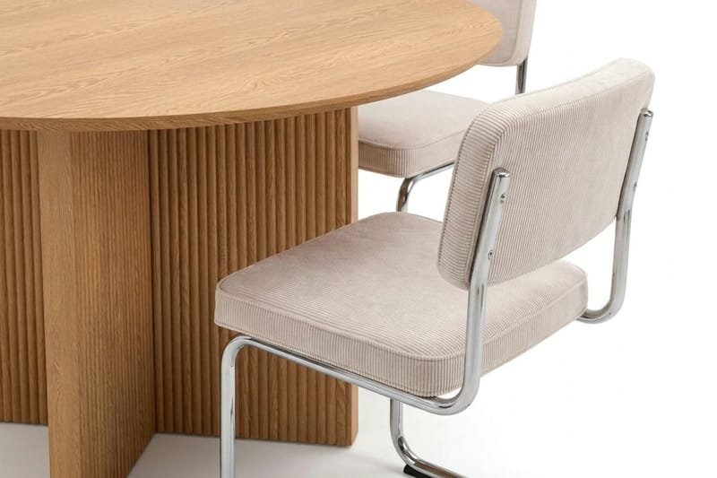 Edda spisegruppe rund 130 cm eg med 6 Milva spisebordsstole - Eg - Møbler - Borde - Spisebordssæt