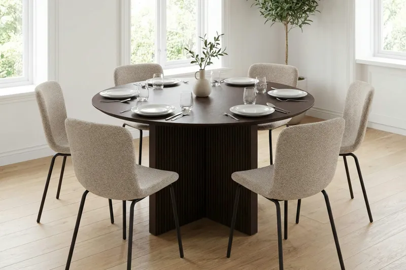 Edda spisegruppe rund 130 cm Røget eg med 6 Katy spisestole - Røget eg - Møbler - Borde - Spisebordssæt