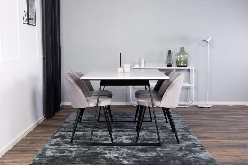 Estelle spisebord med 4 Velvet Køkkenstole i Fløjl
