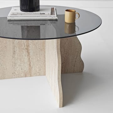 Fikret sofabord 75 cm rundt glas - Travertin og Røget - Møbler - Borde - Sofabord