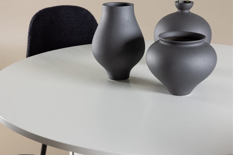 Härön Spisegruppe 110 cm Rundt med 4 Polar stole - Hvit/Svart - Møbler - Borde - Spisebordssæt