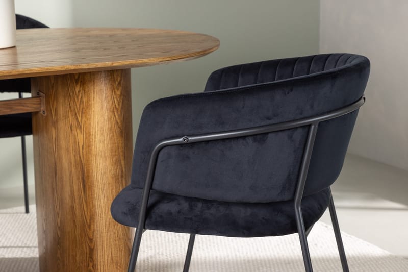 Isolde spisebord 180x90 cm med 4 Selma spisebordsstole - Møbler - Borde - Spisebordssæt