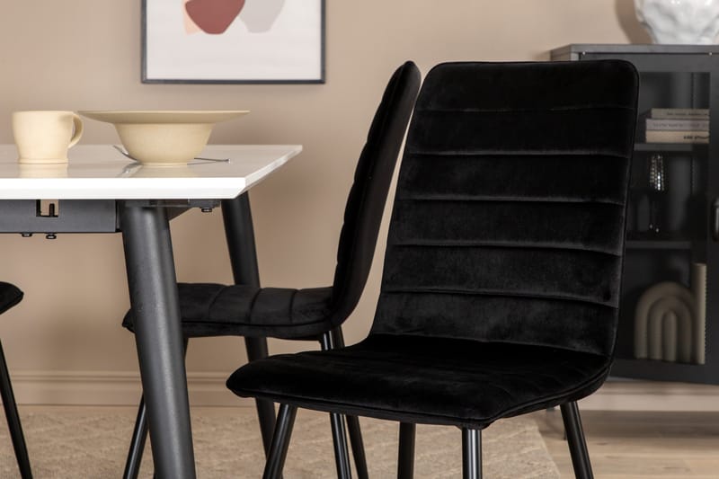 Jimms Spisebordssæt med udtræk 150 cm inkl. 4 Robin Stole - Hvid/Sort/Velour - Møbler - Borde - Spisebordssæt