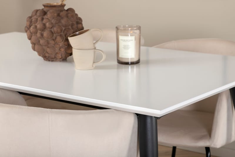 Jimmy Spisegruppe 150 cm Rektangulær med 4 Berit stole - Beige - Møbler - Borde - Spisebordssæt