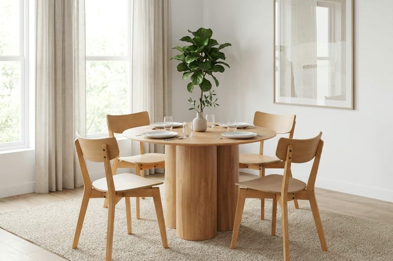 Juno spisegruppe 110 cm rund i eg med 4 Amelia spisestole - Eg - Møbler - Borde - Spisebordssæt