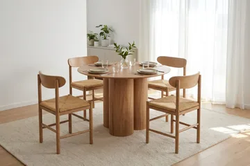 Juno spisegruppe rund 110 cm eg med 4 Malte spisestole - Eg - Møbler - Borde - Spisebordssæt