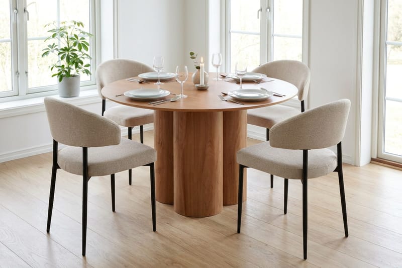 Juno spisegruppe rund 110 cm eg med 4 Sawako spisebordsstole - Eg - Møbler - Borde - Spisebordssæt