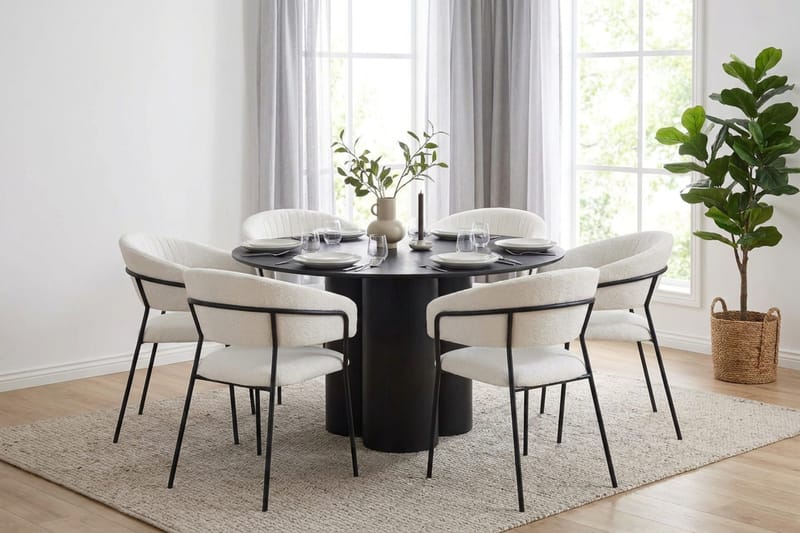 Juno spisegruppe rund 130 cm sort med 6 Karol spisestole - Sort - Møbler - Borde - Spisebordssæt
