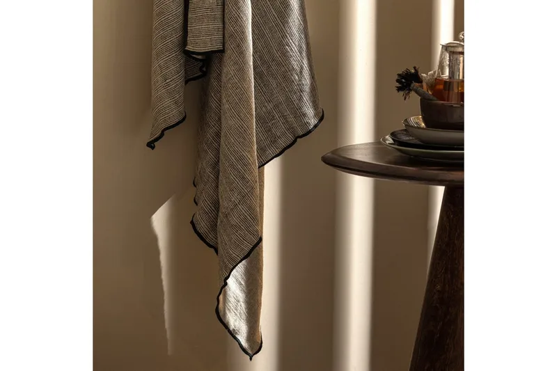 Kaffebord Posture - Valnød, 51x60x53 cm - Møbler - Borde - Sofabord