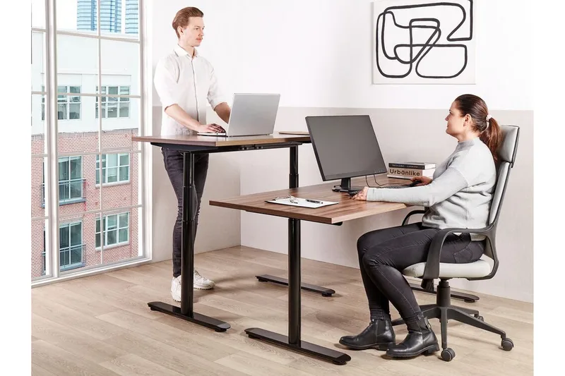 Banner Skrivebord 72x120 cm - Mørkt træ/Sort - Møbler - Borde - Kontorbord - Skrivebord - hæve-sænke-bord