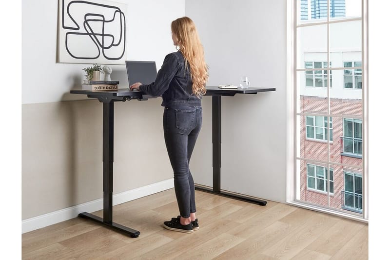 Bina Skrivebord 109x160 cm - Sort - Møbler - Borde - Kontorbord - Skrivebord - hæve-sænke-bord