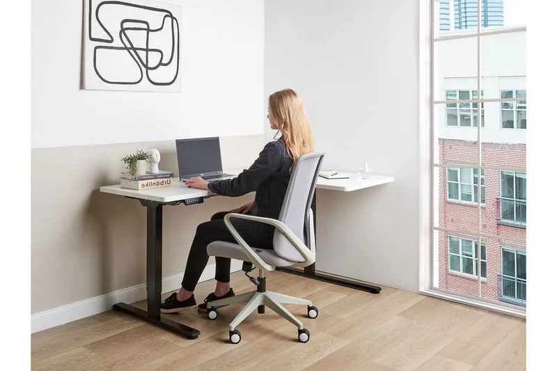 Bina Skrivebord 109x160 cm - Sort/Hvid - Møbler - Borde - Kontorbord - Skrivebord - hæve-sænke-bord