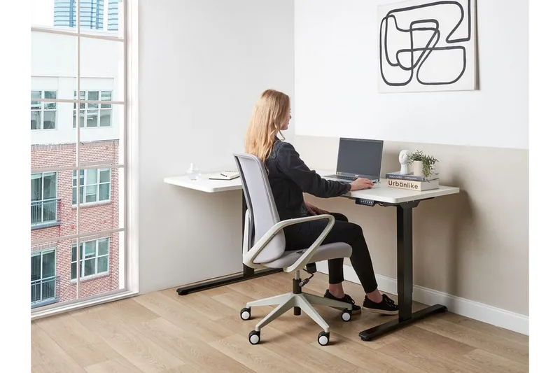 Bina Skrivebord 109x160 cm - Sort/Hvid - Møbler - Borde - Kontorbord - Skrivebord - hæve-sænke-bord