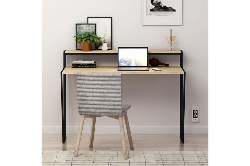 Bodsjö Skrivebord 123 cm med Opbevaring Hylde - Lysebrun/Sort - Møbler - Borde - Kontorbord - Skrivebord