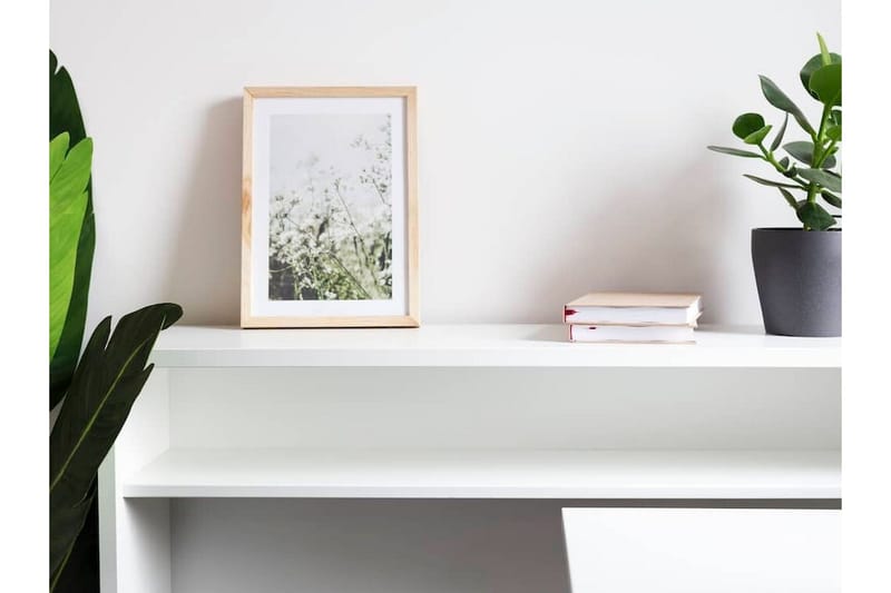 Grianan Skrivbord 136 cm White - Møbler - Borde - Kontorbord - Skrivebord - hjørneskrivebord