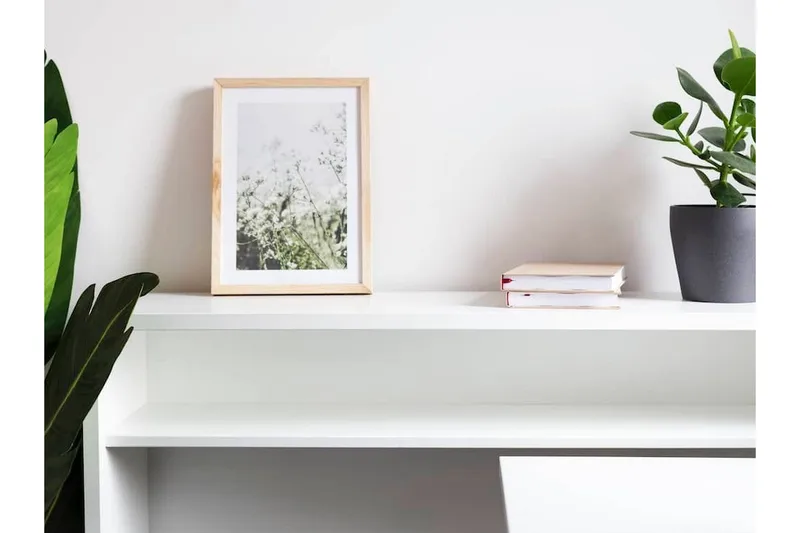 Grianan Skrivbord 136 cm White - Møbler - Borde - Kontorbord - Skrivebord - hjørneskrivebord