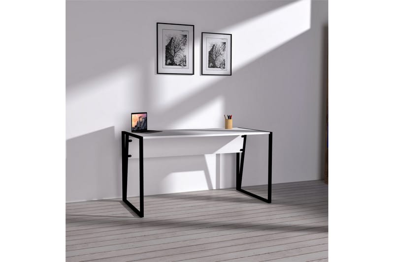 Jarlech Skrivebord 140 cm - Hvid/Sort - Møbler - Borde - Kontorbord - Skrivebord
