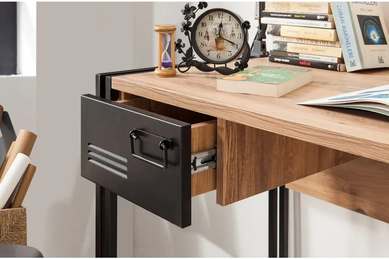 Sapphira Skrivebord 139 cm med Opbevaring 2 Skuffer - Træ/Sort - Møbler - Borde - Kontorbord - Skrivebord