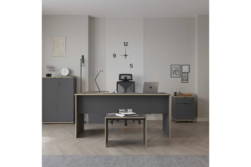 Soonam Skrivebord 160x144 cm - Rødbrunt træ/Antracit - Møbler - Borde - Kontorbord - Skrivebord