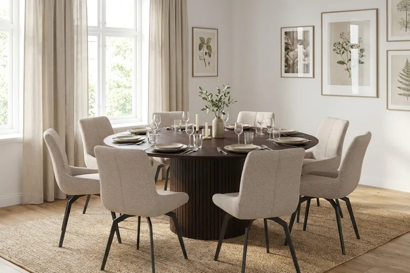 Kopparbo rund spisegruppe 180 cm røget eg med 8 Mora-spisestole - Røget eg - Møbler - Borde - Spisebordssæt